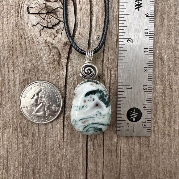 Tree Agate Necklace Symbolizes Strength and Stamina. - Picture 8 of 8